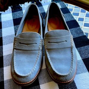 Sperry Women’s Seaport Penny Shag Nubuck loafer